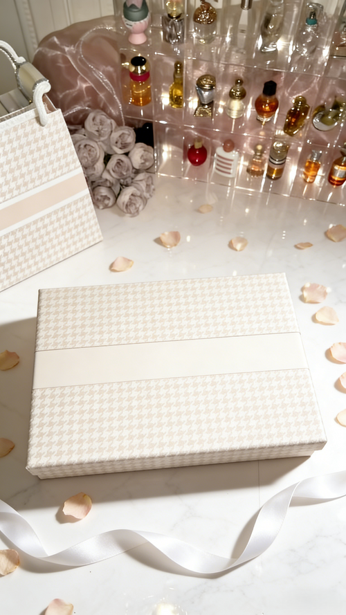 THE SIGNATURE COUTURE PORTFOLIO™